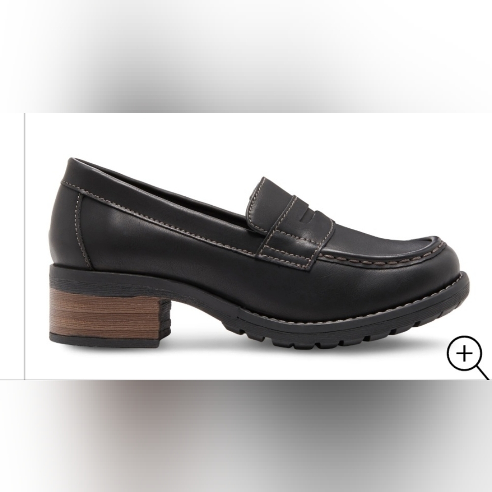 Eastland Holly Slip-on Penny Loafers Sz 9M NWOB